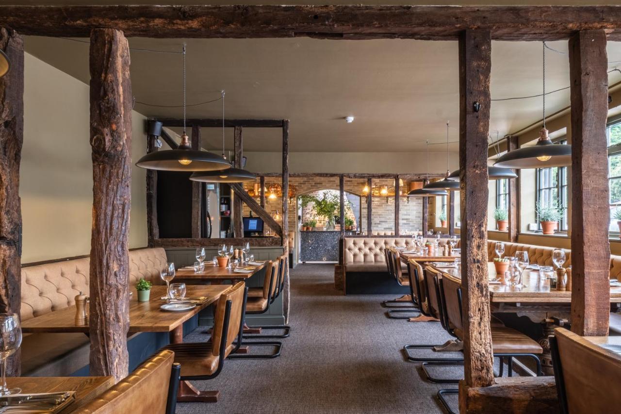 The Cricketers Clavering Bagian luar foto