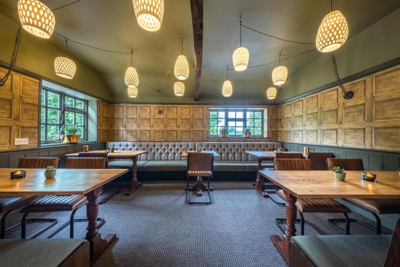 The Cricketers Clavering Bagian luar foto